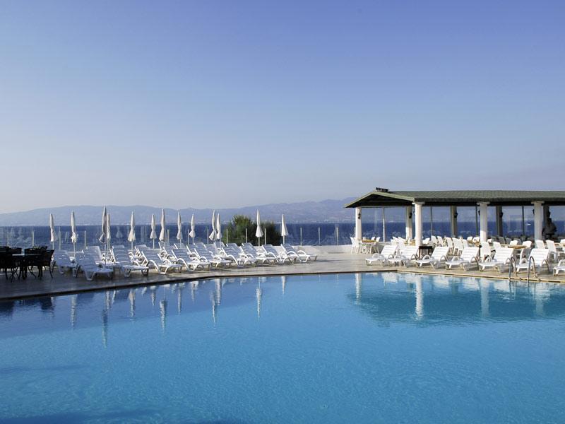 Chronos Beach Akyarlar Тургутрейс Экстерьер фото